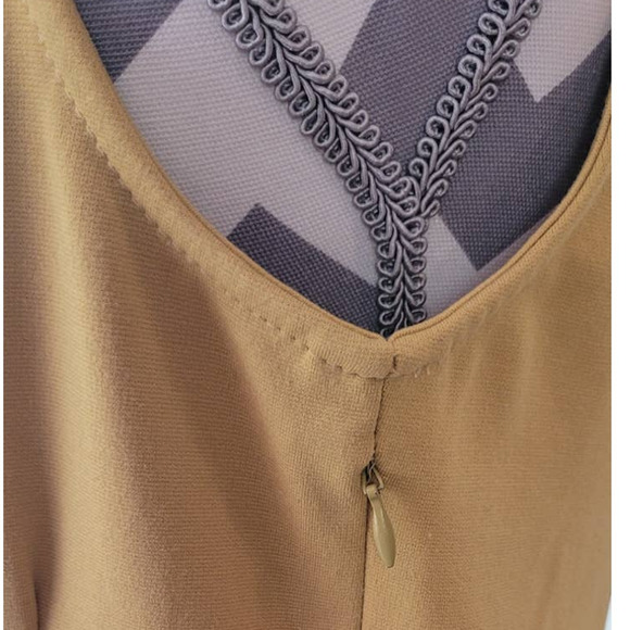 Mystree Mustard Yellow Dress Lace Applique Ruffle Size Large - Picture 6 of 6